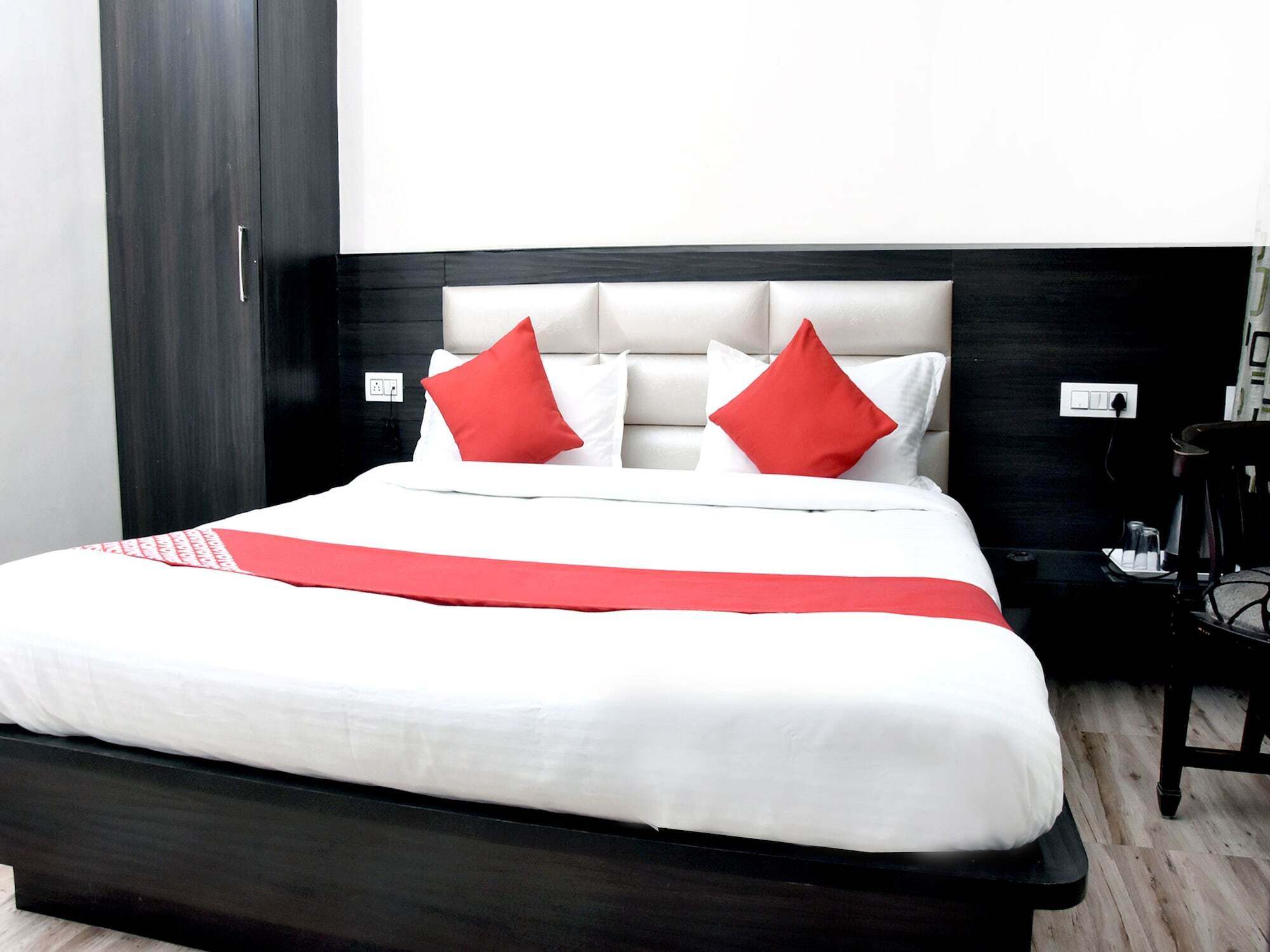 Super Capital O Relax Hotel Гвалиор Екстериор снимка